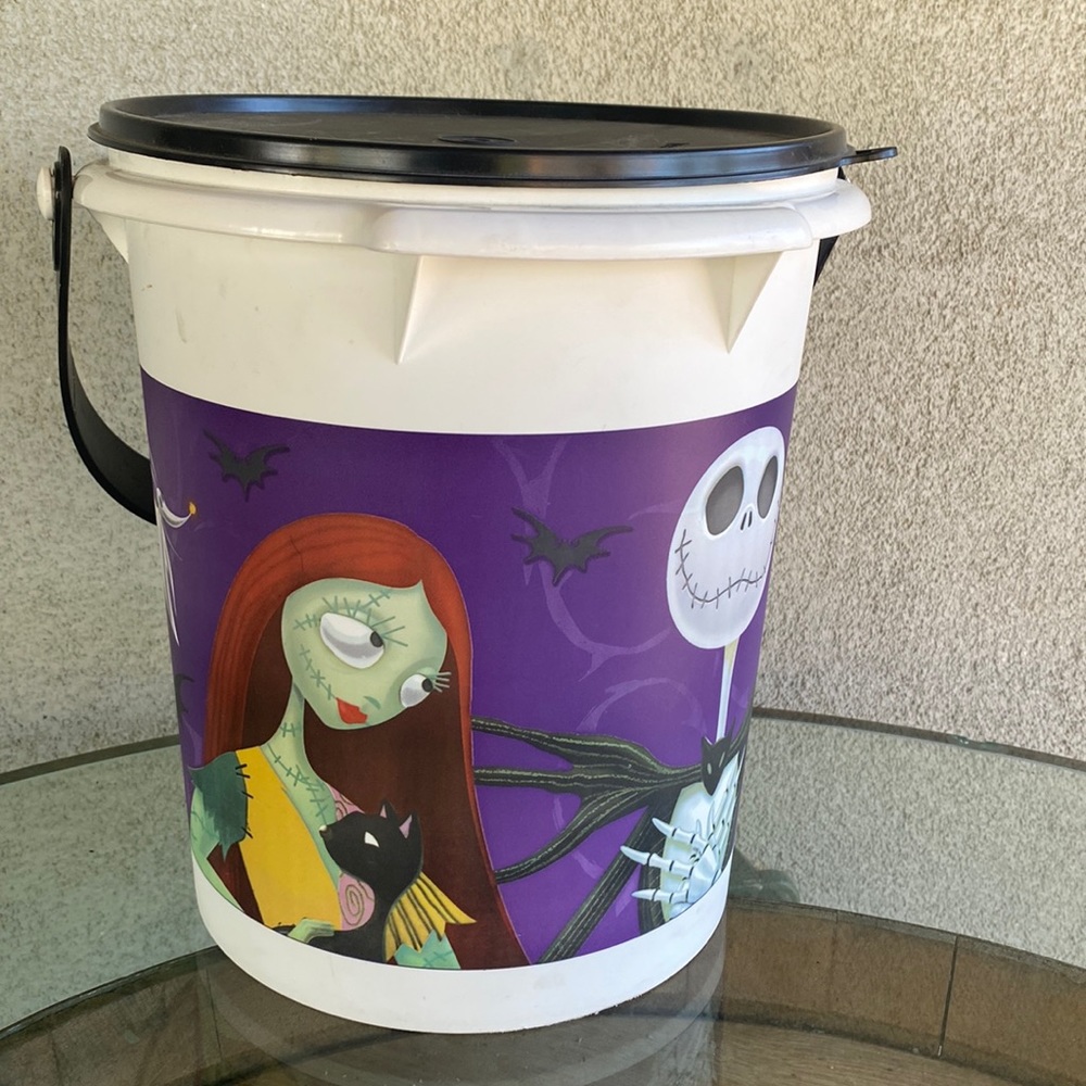 JACK SKELLINGTON bucket made by TUPPERWARE